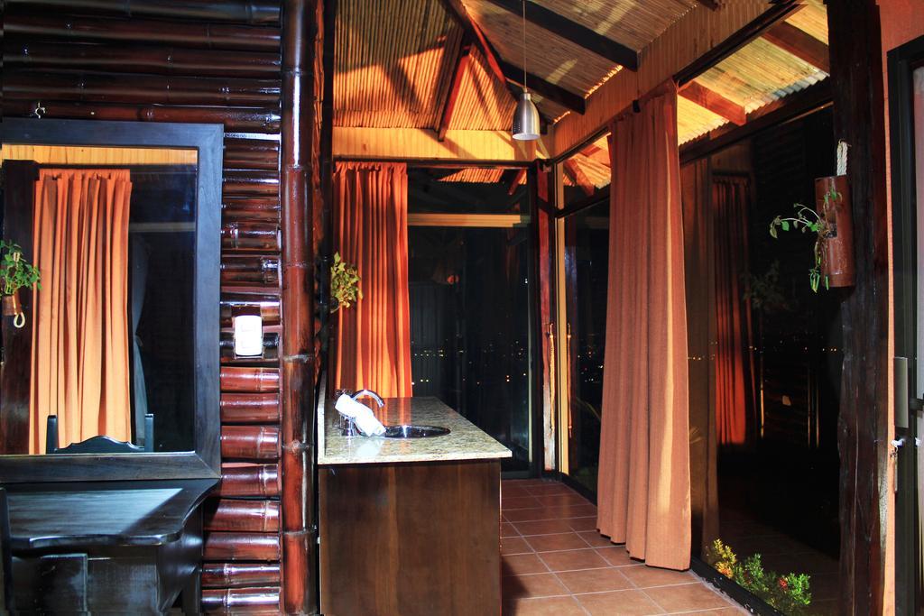 Arenal Waterfall Lodge Eksteriør billede